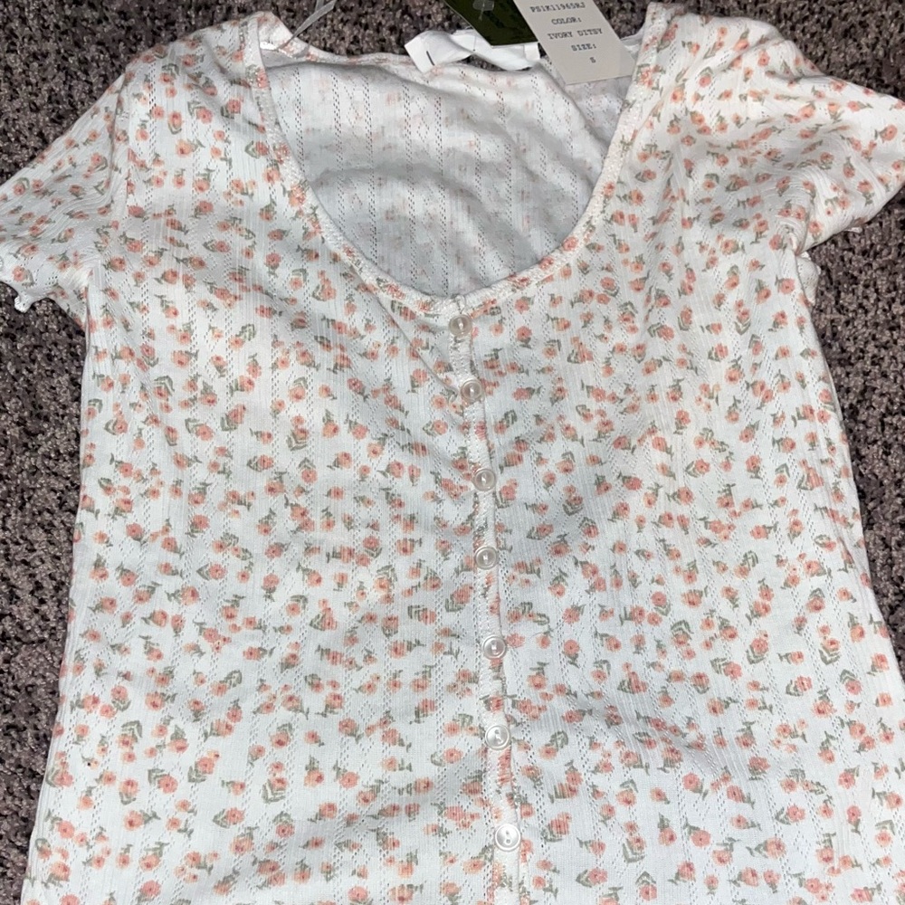 Cute flower shirt